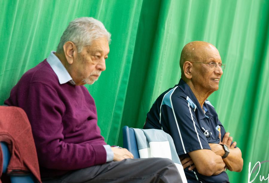 Two generations courtside